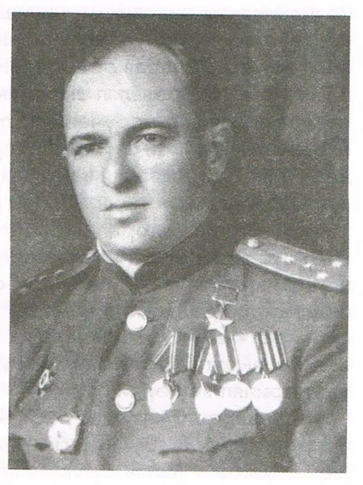 Зуйков_Алексей_Васильевич_-Герой_Советского_Союза